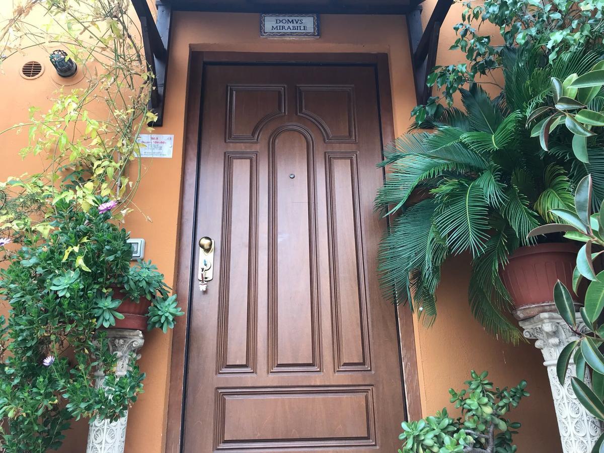 Apartmán Domus Mirabile Řím Exteriér fotografie
